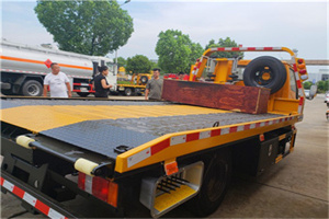 株洲附近拖车电话号码服务